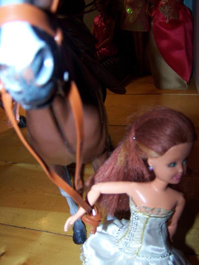 Isobel never misses a chance to hobnob with a HORSE...