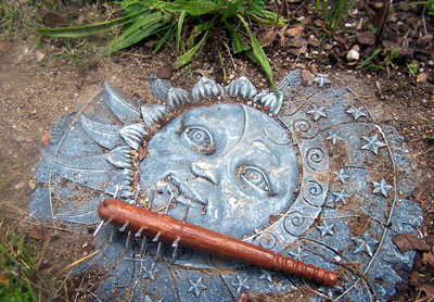 It looks so forlorn...