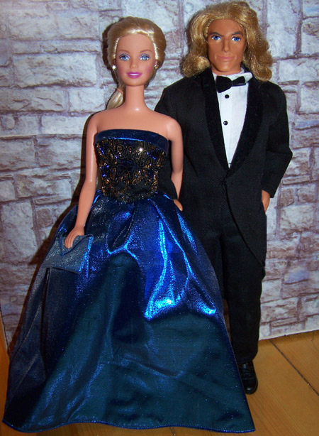 Whose eyes match her dress!