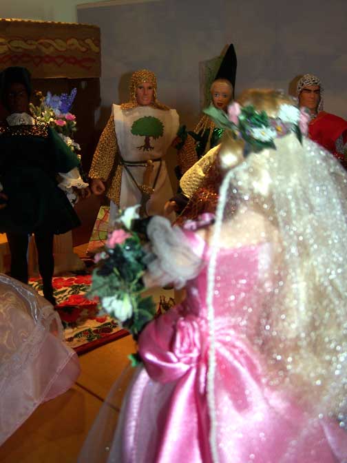 Alicia arrives at the altar...